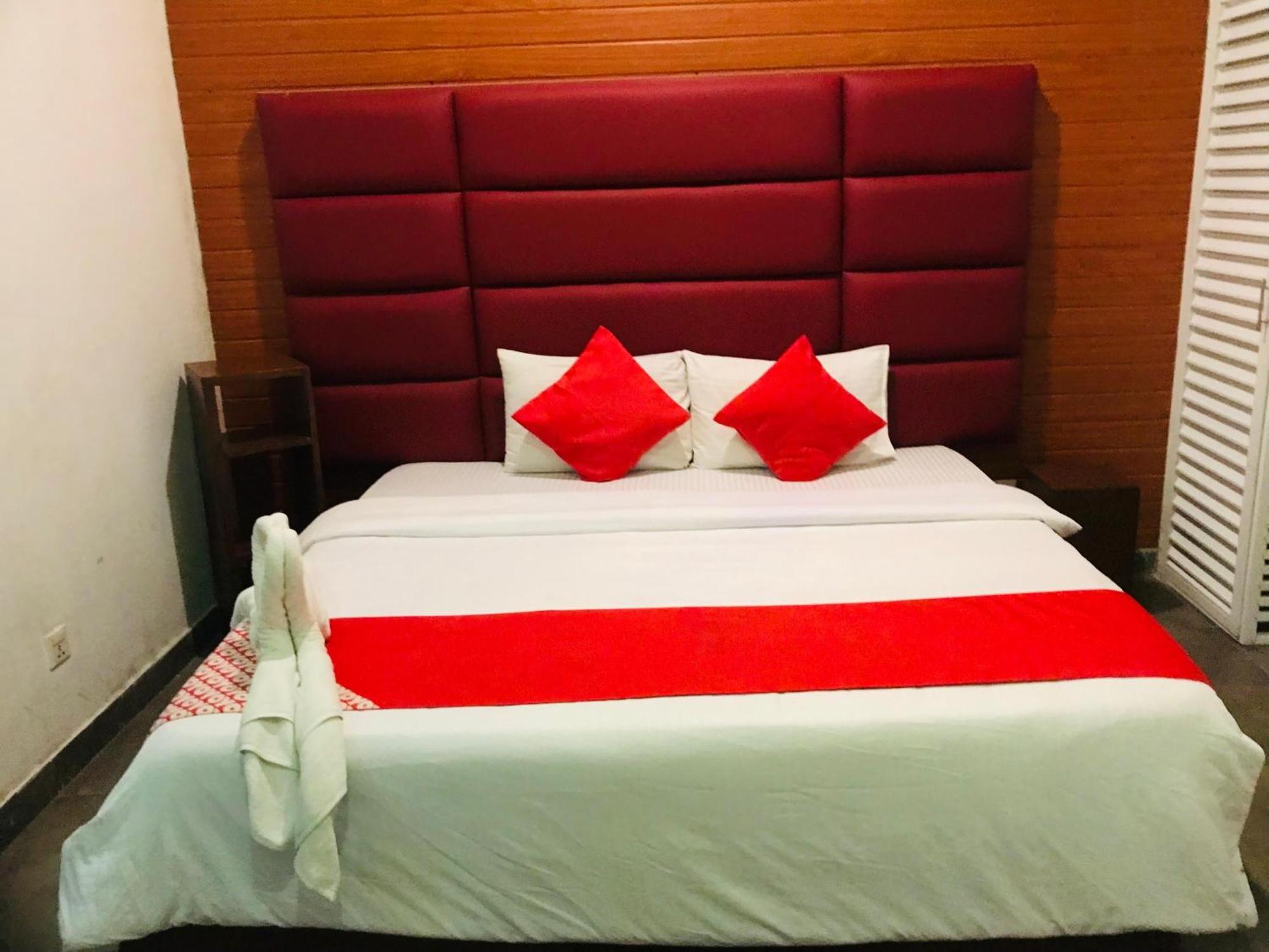 Airport Transit Kings Hotel Катунаяка Экстерьер фото